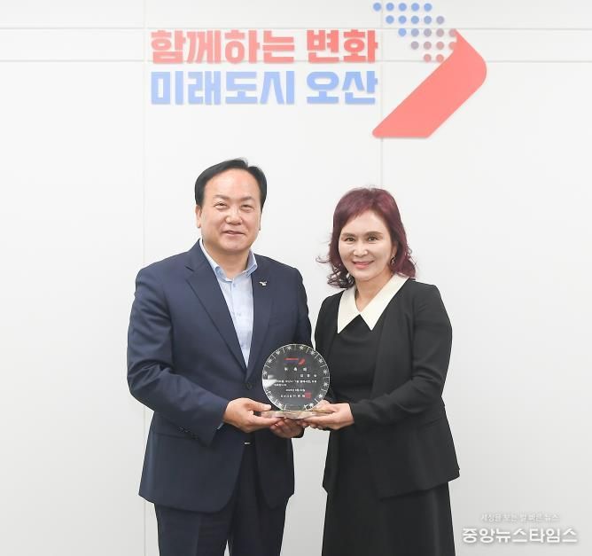 오산시, 이룸봉사단 김명숙 회장 ‘1일 명예시장’ 위촉