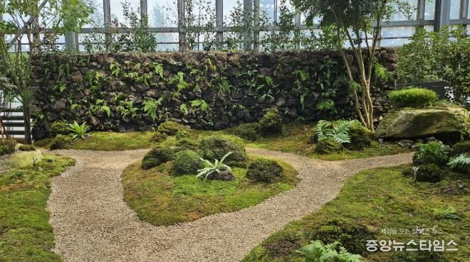 화성시우리꽃식물원 이끼원 모습