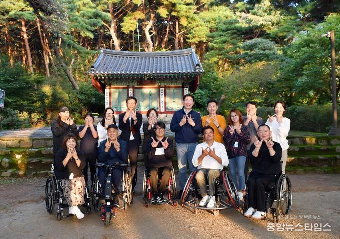 원주시, ‘휠체어 이용 가능한 걷기길’ 마련 박차