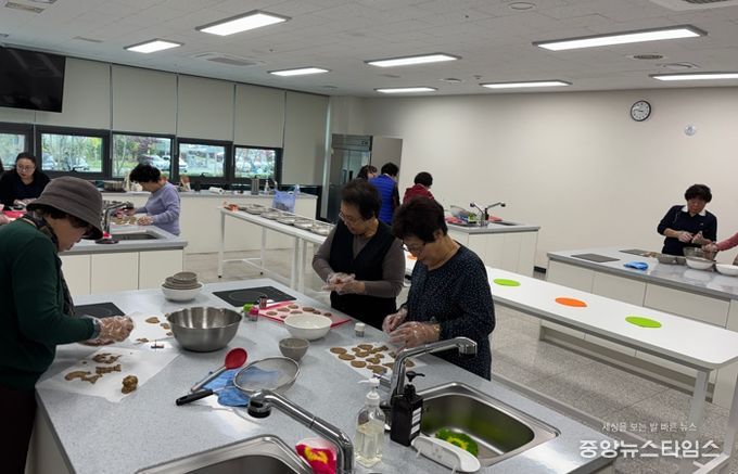 “짠맛 줄이고, 건강 UP!” 태백시 3저 (저염·저당·저지방) 영양 실습 교육 운영