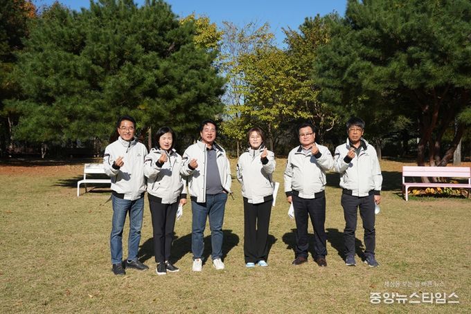 강원도특별자치도립화목원 방문한 평택시의회 산업건설위원회