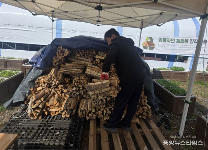 연수구시설안전관리공단, ‘임목자원 재활용 장작 나눔’으로 ESG 실천
