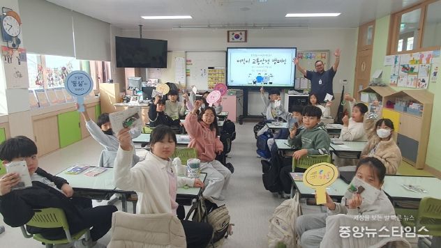 홍천군 도시재생사업 어린이 교통안전 캠페인 실시