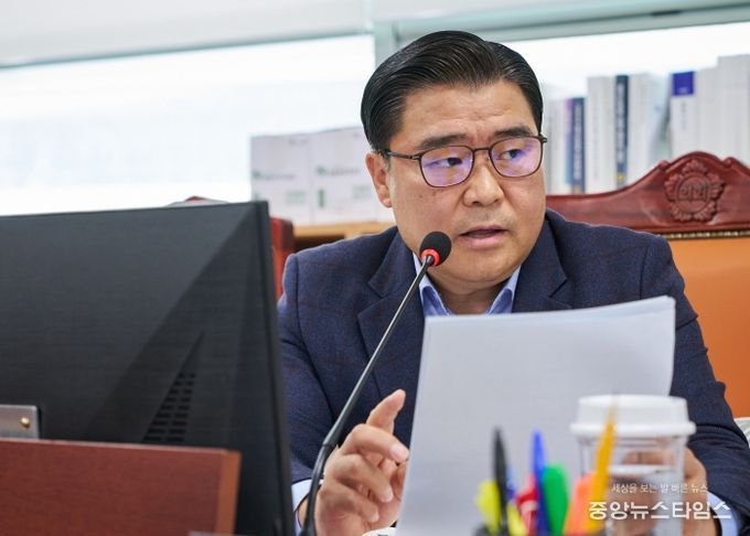 경기도의회 문화체육관광위원회 이한국 의원(국민의힘, 파주4)