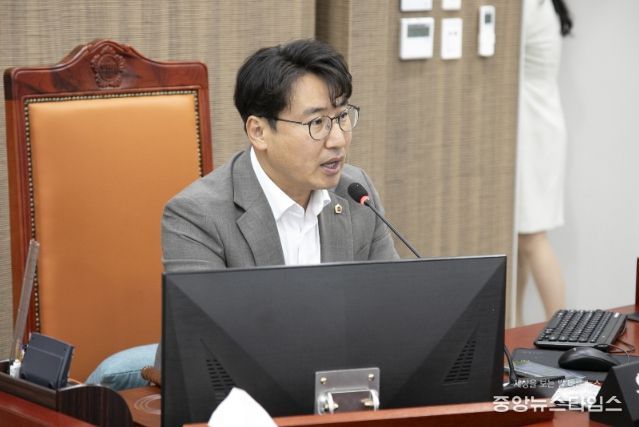 조성환 위원장(더불어민주당, 파주2)