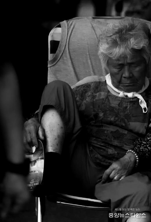 1등상의 김찬명씨 작품 「노인」