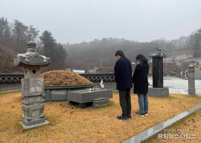 故박장호 지사 묘소 참배