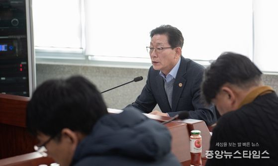 인천시설공단은 3일, 2026년도 주요업무 보고회를 개최하여 전사에 대한 사업계획을 공유하며 2026년에도 ‘시민 행복’을 위한 공단으로 도약할 것을 다짐했다