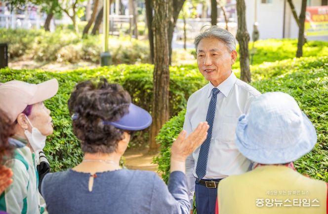 윤환 구청장, 현장 중심 소통행정 구현