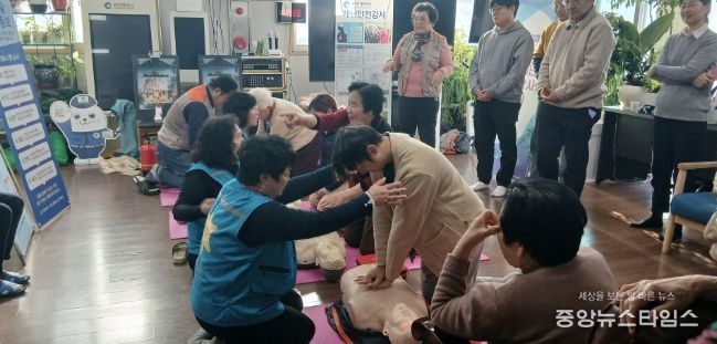 ‘복사골 경로당 어르신들과 소방 안전 훈련’