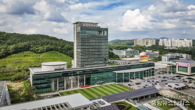 용인특례시청 전경