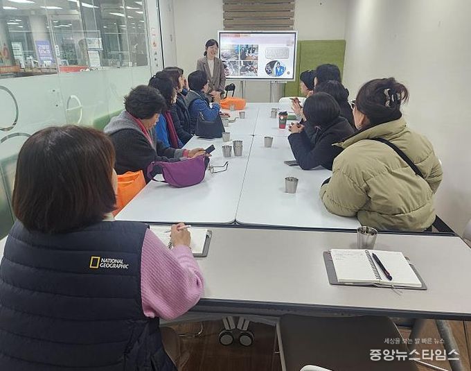 안성시치매안심센터, 치매 이웃 곁을 지킨 중앙어머니 자율방범대 치매안심리더 간담회 개최