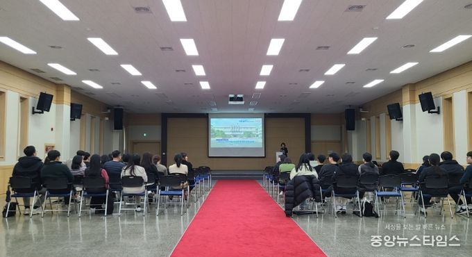 홍보전략 수립부터 보도자료 작성법까지 교육