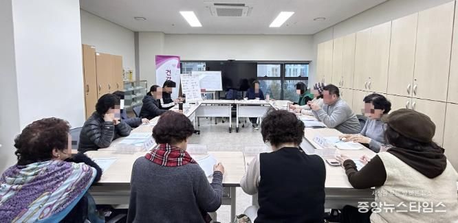 시민건강리더 양성교육이 진행 중이다.(광명시 제공)