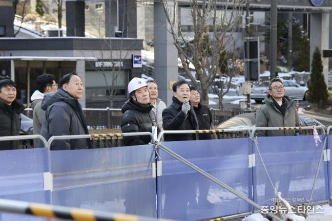 김성제 의왕시장, 의왕푸른초·백운호수중학교 개교 준비 현장 점검