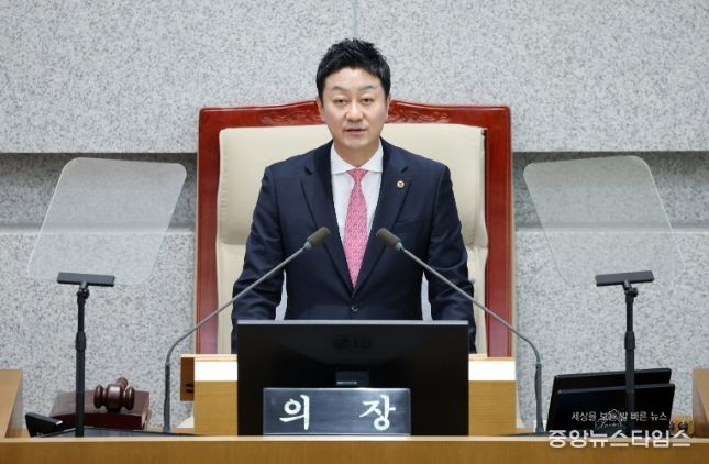 경기도의회 김진경 의장, 제388회 임시회 본회의 개