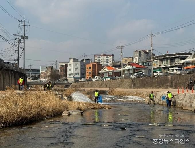 의정부시, 설 연휴 앞두고 쾌적한 하천 환경 조성…명절 귀성객 맞이 준비