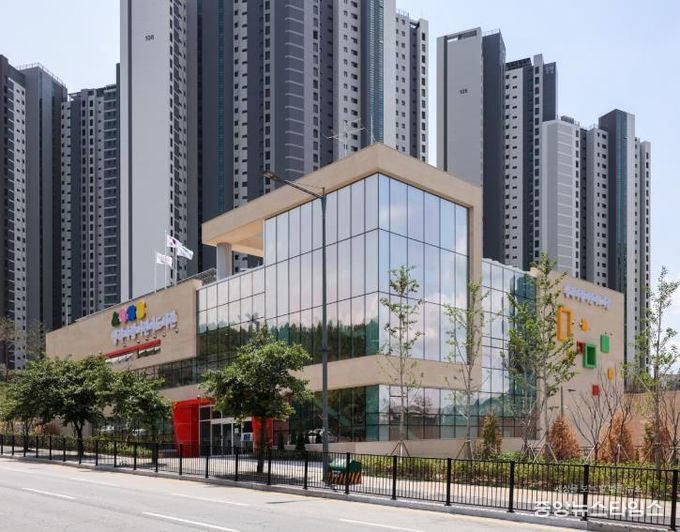 생각자람어린이도서관 전경