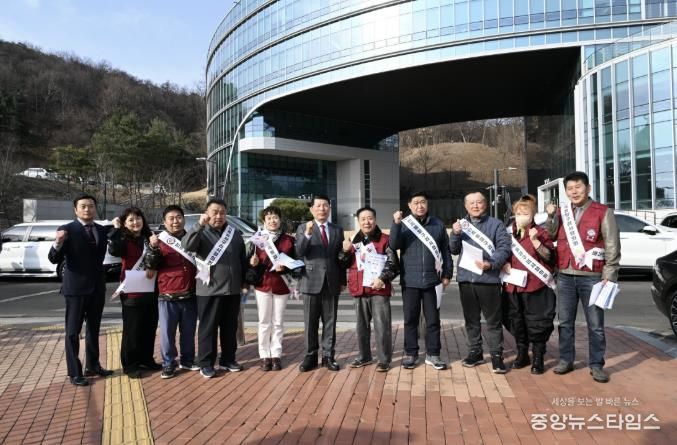 민족통일 구리시협의회, 삼일절 맞아 태극기 바로 알기 캠페인 나서