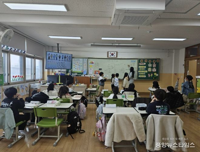 덕산초 2학년 1반 ‘학급으로 찾아가는 장애인권보장 교육’ 모습
