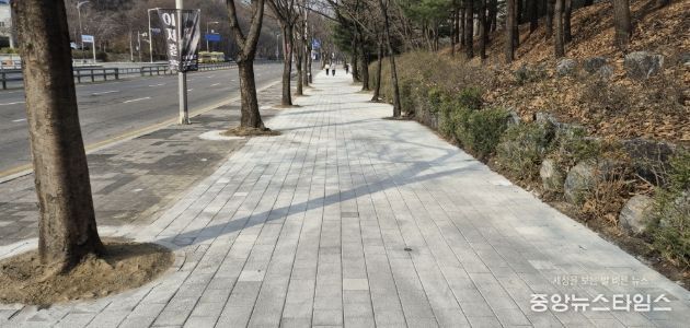 수지구 풍덕천동 1011번지 일원 노후 보도 재포장.(용인시 제공)