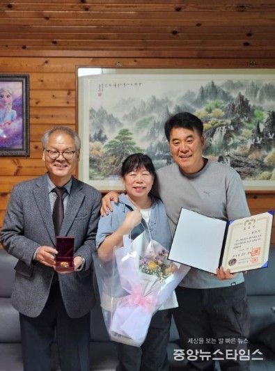 故 김흥악 지사의 외증손자 내외